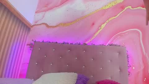 Melanie  online show from January 13, 10:42 am