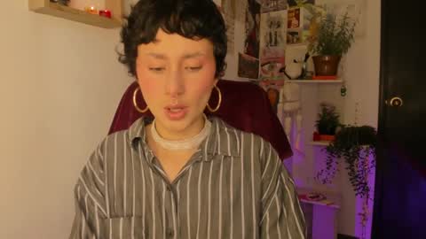 Snapshot of bella__w chatting on October 3, 10:07 pm Zia online show from October 3, 10:07 pm