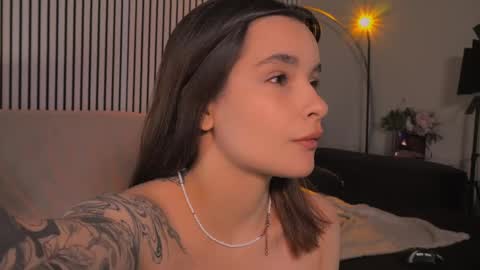 Snapshot of bella_alita chatting on April 29, 8:15 pm lita online show from April 29, 8:15 pm