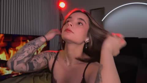 Snapshot of bella_alita chatting on June 6, 8:35 pm lita online show from June 6, 8:35 pm