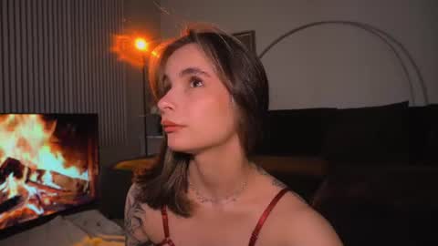 Snapshot of bella_alita chatting on June 16, 5:21 am lita online show from June 16, 5:21 am