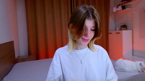 Bella online show from November 2, 3:03 pm