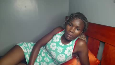 Snapshot of bella_cocy chatting on May 3, 8:15 pm cocy online show from May 3, 8:15 pm