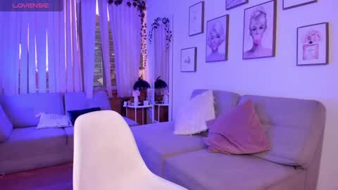 Snapshot of bella_es chatting on September 27, 9:53 pm Onlyfans isa bella 23 online show from September 27, 9:53 pm