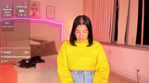 Snapshot of bella_es chatting on July 14, 2:05 am Onlyfans isa bella 23 online show from July 14, 2:05 am