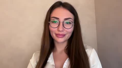 Snapshot of bella_foxxi chatting on December 8, 11:46 am bella_foxxi online show from December 8, 11:46 am