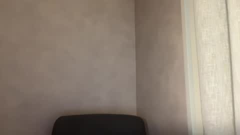 Snapshot of bella_foxxi chatting on December 11, 7:36 pm bella_foxxi online show from December 11, 7:36 pm