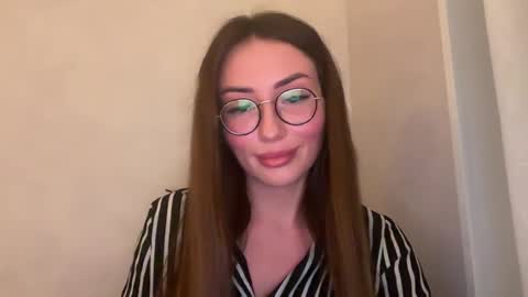 Snapshot of bella_foxxi chatting on December 25, 4:32 pm bella_foxxi online show from December 25, 4:32 pm