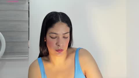 Laura online show from October 30, 3:57 pm