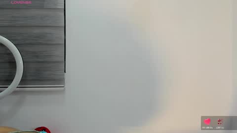 Laura online show from November 11, 7:08 am