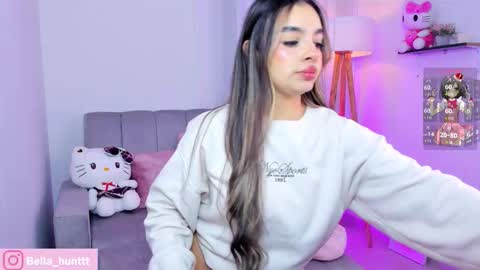 Snapshot of bella_hunteer chatting on February 6, 7:45 am bella igbella hunttt online show from February 6, 7:45 am