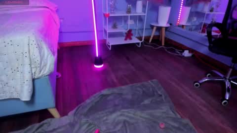  Bella  online show from February 27, 4:01 am