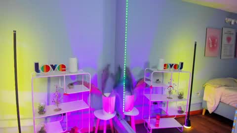  Bella  online show from March 24, 3:33 am