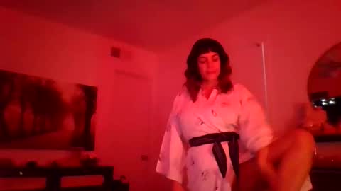 Snapshot of bella_libellula chatting on February 28, 4:52 pm Bella Libellula online show from February 28, 4:52 pm