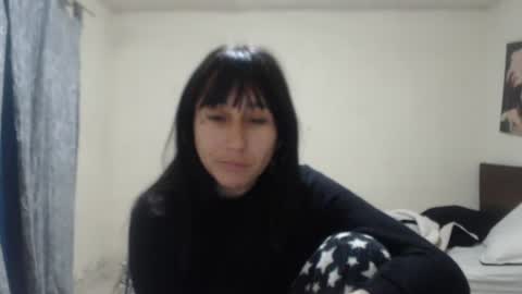 bella_luna34 online show from April 30, 10:43 am