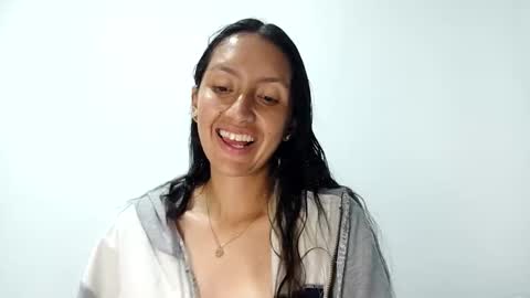 Snapshot of bella_marlowe chatting on March 24, 3:00 am Bella Marlowe online show from March 24, 3:00 am