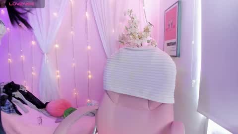 Snapshot of bella_miller1 chatting on March 3, 3:40 pm Bella online show from March 3, 3:40 pm