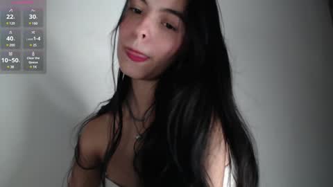 Snapshot of bella_musee chatting on January 23, 11:26 pm   online show from January 23, 11:26 pm