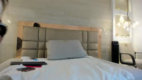 Snapshot of bella_novoa chatting on May 15, 3:24 am BELLA online show from May 15, 3:24 am