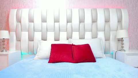 Snapshot of bella_peach_ chatting on May 7, 3:23 am bella_peach_ online show from May 7, 3:23 am