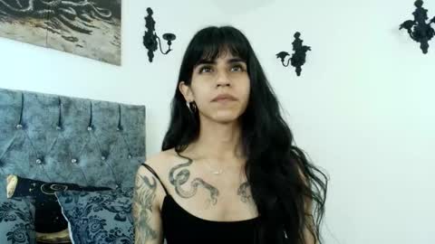 Snapshot of bella_poisonous chatting on February 23, 12:09 am Bella online show from February 23, 12:09 am