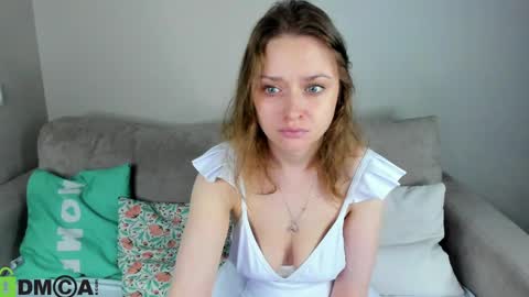 Snapshot of bella_ramsi chatting on May 7, 1:00 am Linda Bella online show from May 7, 1:00 am