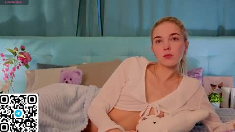 Bella online show from April 10, 12:49 am