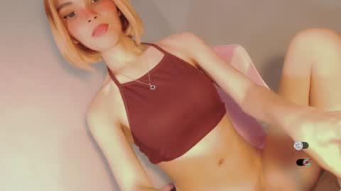 Bella online show from December 16, 7:54 pm