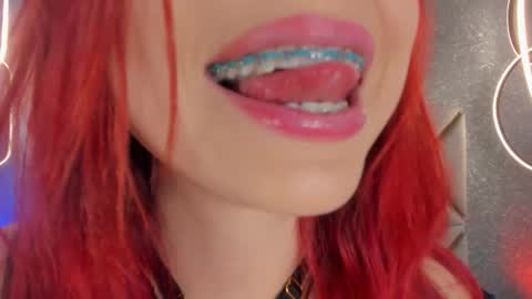 Cris online show from December 13, 7:53 pm