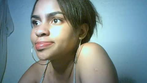 Bella online show from December 10, 1:32 am