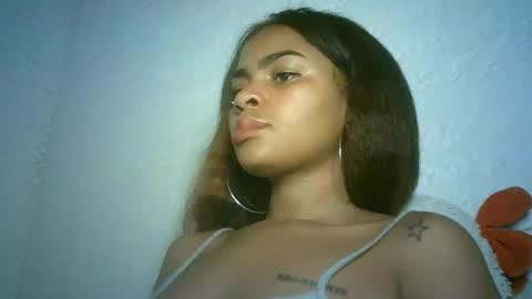 Bella online show from December 10, 3:22 pm