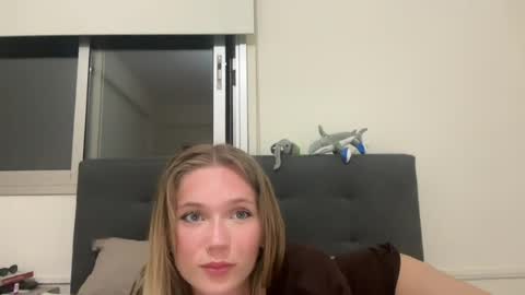 Snapshot of bellabloomx chatting on May 26, 5:53 pm Bella Bloom online show from May 26, 5:53 pm