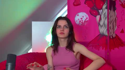 Snapshot of bellabriggs chatting on February 14, 7:49 am Bella online show from February 14, 7:49 am