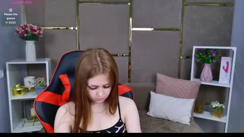 Snapshot of bellacandys chatting on June 5, 1:01 am bellacandys online show from June 5, 1:01 am