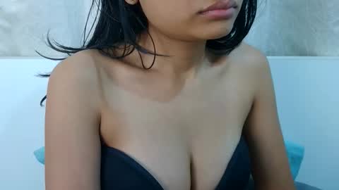 bellacrystall online show from February 15, 3:03 am