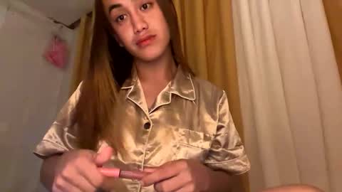 Snapshot of belladeputaxx chatting on June 7, 10:30 am IM BELLA online show from June 7, 10:30 am