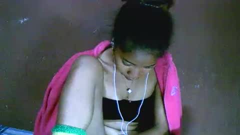 Snapshot of bellaena chatting on November 16, 1:55 am bellaena online show from November 16, 1:55 am