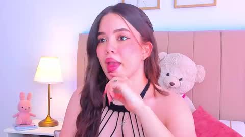 Snapshot of bellafontana chatting on March 10, 5:51 pm BellaFontana online show from March 10, 5:51 pm