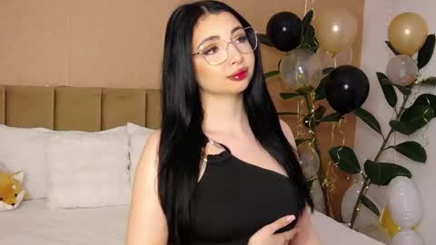 Snapshot of bellahere chatting on April 27, 6:33 am Diana online show from April 27, 6:33 am