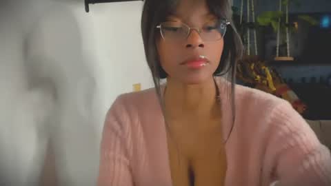 Snapshot of bellahproudly chatting on June 18, 4:57 am Bellah online show from June 18, 4:57 am