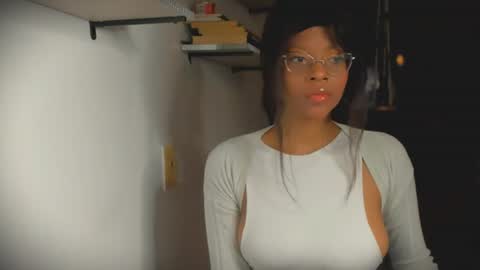 Snapshot of bellahproudly chatting on July 6, 12:40 am Bellah online show from July 6, 12:40 am