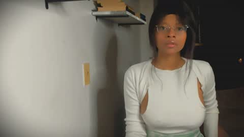 Snapshot of bellahproudly chatting on July 12, 2:02 am Bellah online show from July 12, 2:02 am