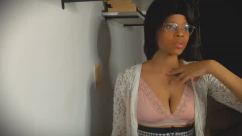Snapshot of bellahproudly chatting on July 18, 11:08 pm Bellah online show from July 18, 11:08 pm