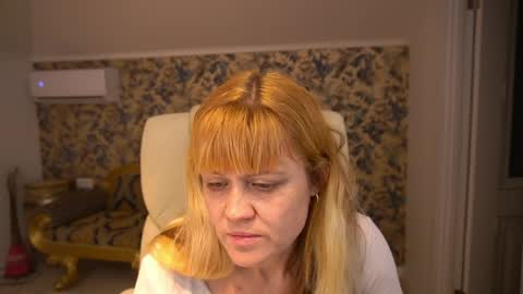 Bella online show from April 3, 1:09 pm