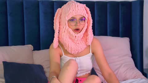 BellaMarebelle online show from January 18, 4:05 am