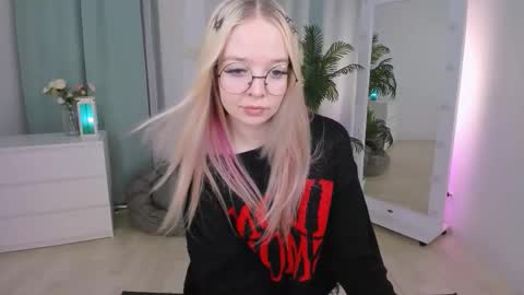 Bella online show from March 6, 12:56 pm