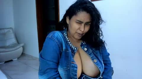 Snapshot of bellanixs chatting on April 29, 11:14 am Bella Nix big tits online show from April 29, 11:14 am