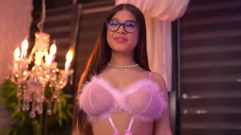 Snapshot of bellanoirre chatting on October 13, 5:35 pm Bella online show from October 13, 5:35 pm