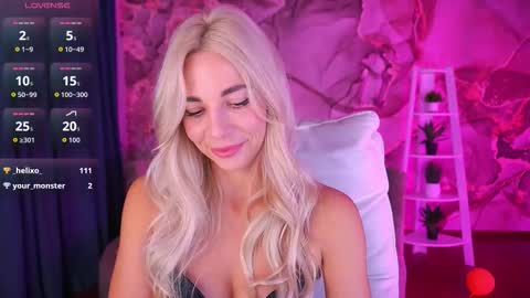 Bella online show from November 18, 9:19 pm