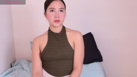 Snapshot of bellaroch chatting on June 21, 12:24 am Bella online show from June 21, 12:24 am